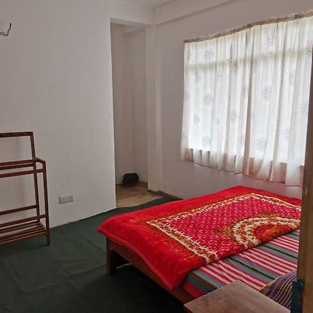 Traveler'S Choice Hotel Nuwara Eliya Buitenkant foto